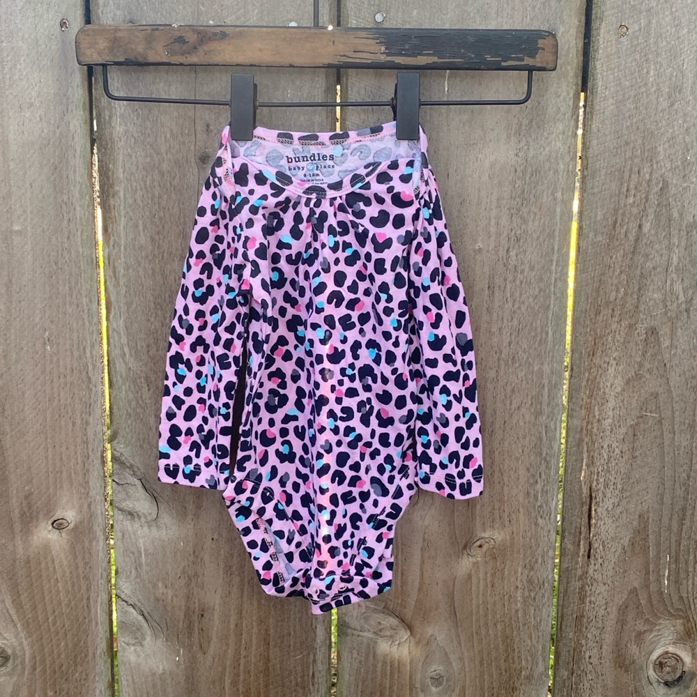 Bundles Baby Place Pink Leopard One Piece 9-12 months
